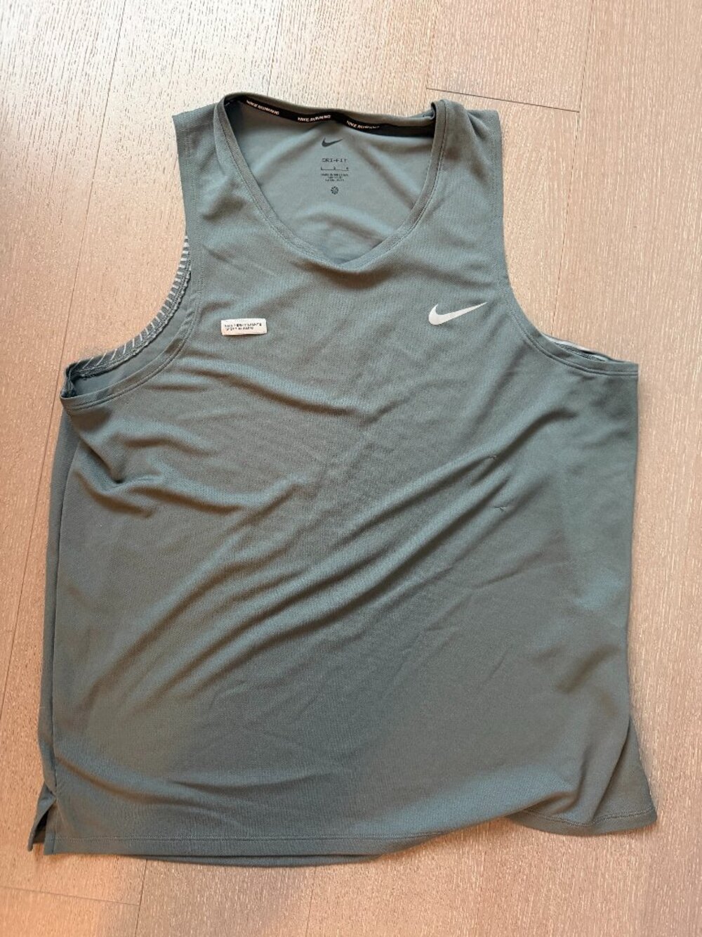 Men's Nike Dri-Fi size large